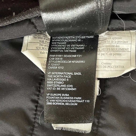 The North Face Women's Black Puffer Triclimate Jacket Liner Full Zip - Small - Picture 12 of 13